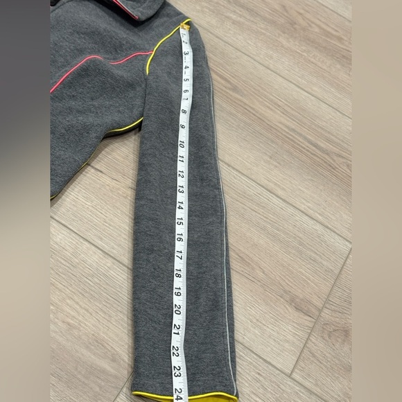 FREUEN SCHUH Gray and Yellow Women's Sweater 💛💖 - Picture 5 of 9